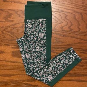 Athleta Floral Pattern 7/8 Leggings Green M